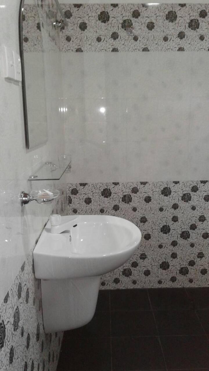 טרינקומאלה Sai Seashell Rest Inn Nilaveli מראה חיצוני תמונה